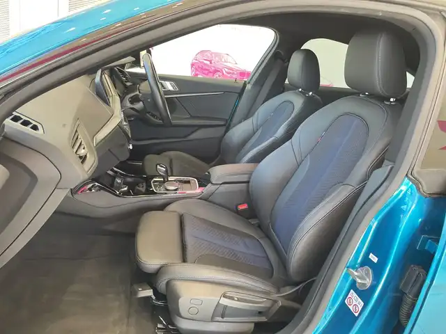 ＢＭＷ ＢＭＷ ２１８ｄ 埼玉県 2021(令3)年 1.4万km ライトブルー インテリジェントセーフティー/純正メーカーナビ/　BT/ミラーリング/USBポート/バックカメラ/レーダークルーズコントロール/パワーシート/メモリーシート/LEDオートライト/ブラインドスポットモニター/ステアリングリモコン/ETC/スマートキー/禁煙車