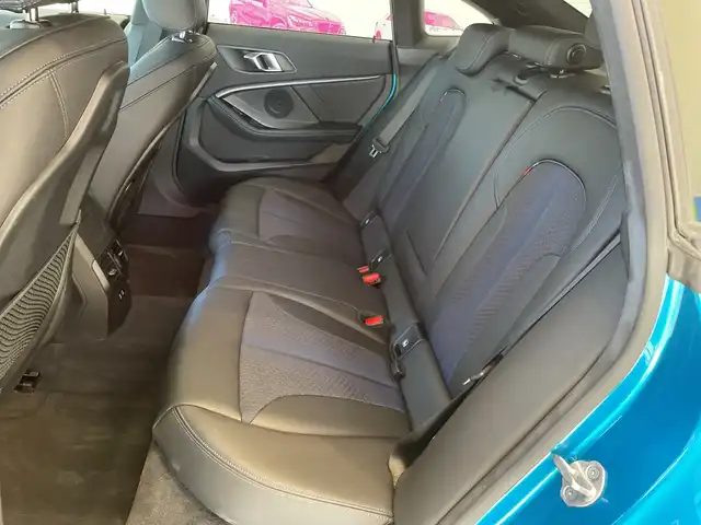 ＢＭＷ ＢＭＷ ２１８ｄ 埼玉県 2021(令3)年 1.4万km ライトブルー インテリジェントセーフティー/純正メーカーナビ/　BT/ミラーリング/USBポート/バックカメラ/レーダークルーズコントロール/パワーシート/メモリーシート/LEDオートライト/ブラインドスポットモニター/ステアリングリモコン/ETC/スマートキー/禁煙車