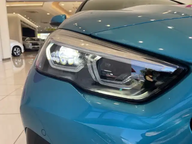 ＢＭＷ ＢＭＷ ２１８ｄ 埼玉県 2021(令3)年 1.4万km ライトブルー インテリジェントセーフティー/純正メーカーナビ/　BT/ミラーリング/USBポート/バックカメラ/レーダークルーズコントロール/パワーシート/メモリーシート/LEDオートライト/ブラインドスポットモニター/ステアリングリモコン/ETC/スマートキー/禁煙車