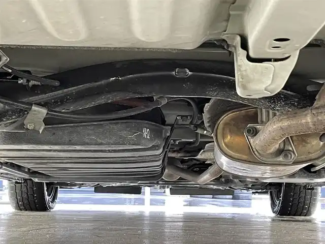 トヨタ ヴォクシー ハイブリッド ZS 滋賀県 2016(平28)年 6.6万km ホワイトパールクリスタルシャイン 純正10インチナビ/Bluetooth/CD/DVD/フルセグTV/フリップダウンモニター/バックカメラ/片側パワースライドドア/デジタルインナーミラー/LEDヘッドライト/オートハイビーム/純正16インチアルミホイール/ドライブレコーダー/ETC