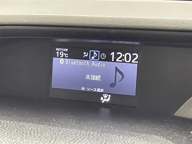 トヨタ ヴォクシー ハイブリッド ZS 滋賀県 2016(平28)年 6.6万km ホワイトパールクリスタルシャイン 純正10インチナビ/Bluetooth/CD/DVD/フルセグTV/フリップダウンモニター/バックカメラ/片側パワースライドドア/デジタルインナーミラー/LEDヘッドライト/オートハイビーム/純正16インチアルミホイール/ドライブレコーダー/ETC