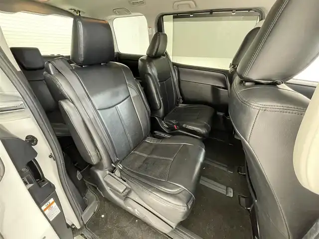 トヨタ ヴォクシー ハイブリッド ZS 滋賀県 2016(平28)年 6.6万km ホワイトパールクリスタルシャイン 純正10インチナビ/Bluetooth/CD/DVD/フルセグTV/フリップダウンモニター/バックカメラ/片側パワースライドドア/デジタルインナーミラー/LEDヘッドライト/オートハイビーム/純正16インチアルミホイール/ドライブレコーダー/ETC