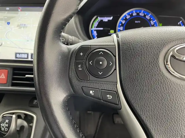 トヨタ ヴォクシー ハイブリッド ZS 滋賀県 2016(平28)年 6.6万km ホワイトパールクリスタルシャイン 純正10インチナビ/Bluetooth/CD/DVD/フルセグTV/フリップダウンモニター/バックカメラ/片側パワースライドドア/デジタルインナーミラー/LEDヘッドライト/オートハイビーム/純正16インチアルミホイール/ドライブレコーダー/ETC