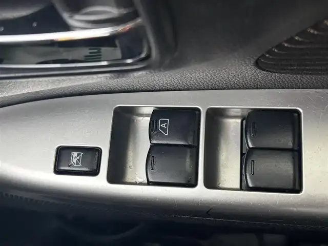 三菱 ｅＫカスタム M 京都府 2014(平26)年 3.6万km シルキーホワイト ・純正7インチメモリナビ(NR-MZ03)/　ワンセグ/　CD/DVD再生/　SD再生/・アイドリングストップ/・電格ミラー/・純正14インチAW/・純正マット/・純正バイザー/・取説/保証書