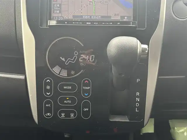 三菱 ｅＫカスタム M 京都府 2014(平26)年 3.6万km シルキーホワイト ・純正7インチメモリナビ(NR-MZ03)/　ワンセグ/　CD/DVD再生/　SD再生/・アイドリングストップ/・電格ミラー/・純正14インチAW/・純正マット/・純正バイザー/・取説/保証書