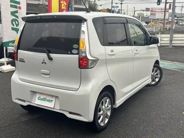 三菱 ｅＫカスタム M 京都府 2014(平26)年 3.6万km シルキーホワイト ・純正7インチメモリナビ(NR-MZ03)/　ワンセグ/　CD/DVD再生/　SD再生/・アイドリングストップ/・電格ミラー/・純正14インチAW/・純正マット/・純正バイザー/・取説/保証書