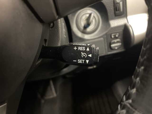 トヨタ ＦＪクルーザー ブラックカラーパッケージ 長崎県 2015(平27)年 10.1万km ブラック/ホワイト 4WD/純正メモリナビ/（フルセグ/CD/DVD/BT）/バックカメラ/JAOSステップ/JAOSフロントバンパー/クルーズコントロール/コーナーセンサー（後方）/ETC/純正17インチアルミホイール/社外フロアマット/ハロゲンヘッドライト/フォグライト/取扱説明書/保証書