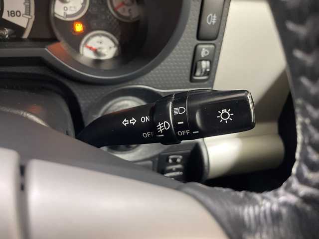 トヨタ ＦＪクルーザー ブラックカラーパッケージ 長崎県 2015(平27)年 10.1万km ブラック/ホワイト 4WD/純正メモリナビ/（フルセグ/CD/DVD/BT）/バックカメラ/JAOSステップ/JAOSフロントバンパー/クルーズコントロール/コーナーセンサー（後方）/ETC/純正17インチアルミホイール/社外フロアマット/ハロゲンヘッドライト/フォグライト/取扱説明書/保証書