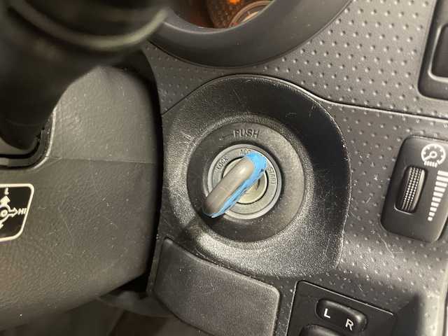 トヨタ ＦＪクルーザー ブラックカラーパッケージ 長崎県 2015(平27)年 10.1万km ブラック/ホワイト 4WD/純正メモリナビ/（フルセグ/CD/DVD/BT）/バックカメラ/JAOSステップ/JAOSフロントバンパー/クルーズコントロール/コーナーセンサー（後方）/ETC/純正17インチアルミホイール/社外フロアマット/ハロゲンヘッドライト/フォグライト/取扱説明書/保証書