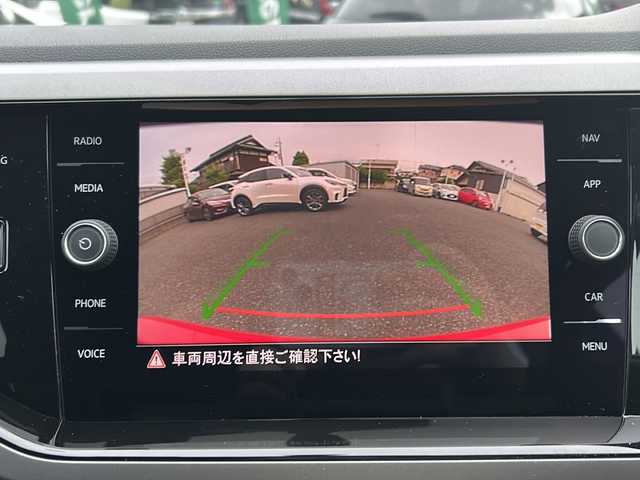 フォルクスワーゲン ポロ TSIコンフォートライン 東京都 2018(平30)年 1.2万km フラッシュレッド ワンオーナー/純正メモリーフルセグナビ　（Discover Pro）/（Bluetooth/App-Connect）/純正フロアマット/純正15インチアルミホイール/ビルトインETC　2.0/カーテンエアバック/USB入力端子/バックカメラ/アイドリングストップ/スペアキー1本/保証書/取説書