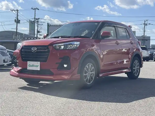 ダイハツ ロッキー X 山形県 2020(令2)年 7.1万km コンパーノレッド 衝突被害軽減/ディスプレイオーディオ/　　【BT　フルセグ　USB】/全周囲カメラ/LEDオートライト/フォグランプ/16インチアルミホイール/横滑り防止装置/コーナーセンサー/盗難防止装置/アイドリングストップ/MTモード付AT/カーテンエアバック/純正フロアマット/電動格納ミラー/スマートキー×２/ETC