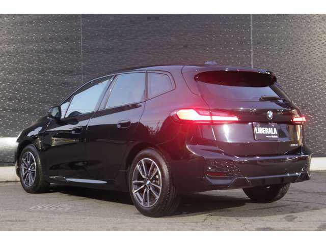 ＢＭＷ ＢＭＷ ２１８ｄ アクティブツアラー Mスポーツ 大分県 2023(令5)年 1.1万km サファイアブラックP 衝突回避・被害軽減ブレーキ/アクティブクルーズコントロール/ブラインドスポットモニター/レーンキーピングアシスト/純正ナビ/ＣａｒＰｌａｙ/Bluetooth/３６０°カメラ/ワイヤレス充電/ハーフレザー/シートヒーター/パワーシート/パドルシフト/アダプティブＬＥＤヘッドライト/ハイビームアシスタント/アンビエントライト/純正１７インチＡＷ/ミラー一体型ＥＴＣ