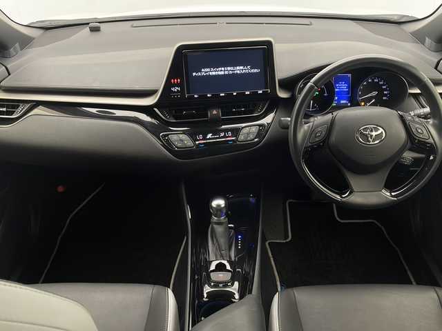トヨタ Ｃ－ＨＲ G モード ネロ 宮崎県 2019(平31)年 2.8万km ホワイトパールクリスタルシャイン 〇禁煙車/〇純正ナビ【NSZT-Y68T】/〇BT/フルセグTV/CD/DVD/〇バックカメラ/〇Toyota Safety Sense P/〇ACC/〇純正ブラック18インチAW/〇シートヒーター(D/N)/〇ブラインドスポットモニター/〇前後ドライブレコーダー/〇LEDヘッドライト/〇オートライト/〇オートハイビーム/〇プッシュスタート/〇スマートキー×2/〇電格ミラー/〇ステアリングスイッチ/〇前後コーナーセンサー/〇オートホールド