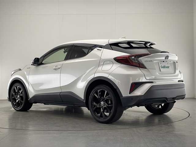 トヨタ Ｃ－ＨＲ G モード ネロ 宮崎県 2019(平31)年 2.8万km ホワイトパールクリスタルシャイン 〇禁煙車/〇純正ナビ【NSZT-Y68T】/〇BT/フルセグTV/CD/DVD/〇バックカメラ/〇Toyota Safety Sense P/〇ACC/〇純正ブラック18インチAW/〇シートヒーター(D/N)/〇ブラインドスポットモニター/〇前後ドライブレコーダー/〇LEDヘッドライト/〇オートライト/〇オートハイビーム/〇プッシュスタート/〇スマートキー×2/〇電格ミラー/〇ステアリングスイッチ/〇前後コーナーセンサー/〇オートホールド