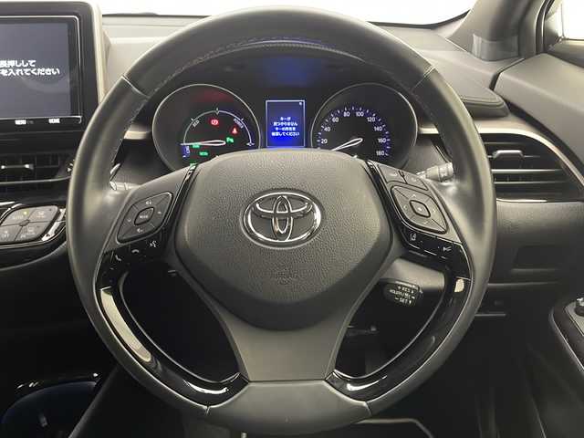 トヨタ Ｃ－ＨＲ G モード ネロ 宮崎県 2019(平31)年 2.8万km ホワイトパールクリスタルシャイン 〇禁煙車/〇純正ナビ【NSZT-Y68T】/〇BT/フルセグTV/CD/DVD/〇バックカメラ/〇Toyota Safety Sense P/〇ACC/〇純正ブラック18インチAW/〇シートヒーター(D/N)/〇ブラインドスポットモニター/〇前後ドライブレコーダー/〇LEDヘッドライト/〇オートライト/〇オートハイビーム/〇プッシュスタート/〇スマートキー×2/〇電格ミラー/〇ステアリングスイッチ/〇前後コーナーセンサー/〇オートホールド
