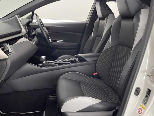 トヨタ Ｃ－ＨＲ G モード ネロ 宮崎県 2019(平31)年 2.8万km ホワイトパールクリスタルシャイン 〇禁煙車/〇純正ナビ【NSZT-Y68T】/〇BT/フルセグTV/CD/DVD/〇バックカメラ/〇Toyota Safety Sense P/〇ACC/〇純正ブラック18インチAW/〇シートヒーター(D/N)/〇ブラインドスポットモニター/〇前後ドライブレコーダー/〇LEDヘッドライト/〇オートライト/〇オートハイビーム/〇プッシュスタート/〇スマートキー×2/〇電格ミラー/〇ステアリングスイッチ/〇前後コーナーセンサー/〇オートホールド