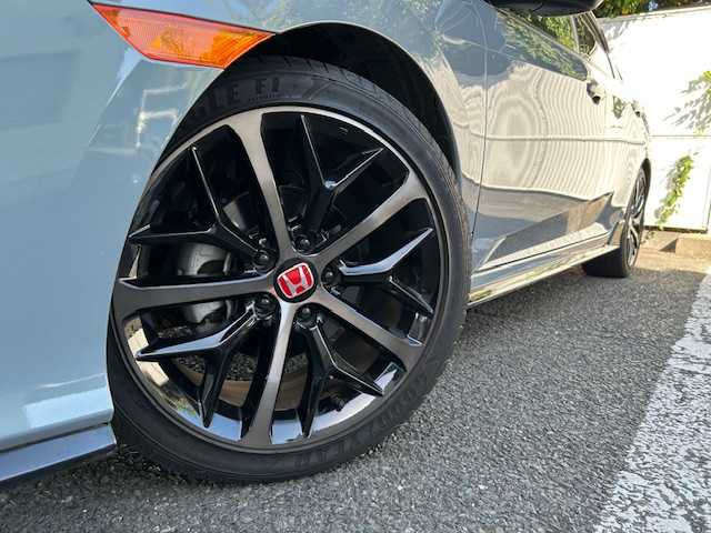 ホンダ シビック ハッチバック 茨城県 2020(令2)年 1.4万km ソニックグレーパール ワンオーナー/ホンダセンシング/サンルーフ/ACC（アクティブクルーズコントロール）/LKAS（車線維持支援システム）/ETC2.0/純正インターナビ【CD/DVD/BT/フルセグ】/バックカメラ/ドライブレコーダー/スタッドレスタイヤタイヤ純正AW積込/【215/50/17】/純正部品積込/　・リアループスポイラー/　・テールランプ/　・サイドマーカー/　・ドアミラーカバー/保証書/取扱説明書/スマートスペアキー×1