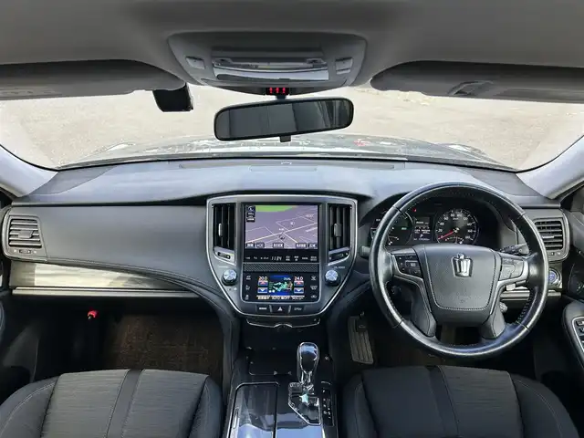 トヨタ クラウン ハイブリッド アスリートS 道央・札幌 2013(平25)年 11.1万km プレシャスブラックパール ４WD/寒冷地仕様/純正メーカーナビ/CD/DVD/BT/フルセグ/社外20アルミ/横滑り防止装置/レーダークルーズコントロール/クリアランスソナー/バックカメラ/ビルトインETC/ドライブレコーダー/EVMODE/ワイパーデアイサー/前席パワーシート/前席シートヒーター/ハンドルヒーター/ステアリングリモコン/MTモード付AT/プッシュスタート/スマートキー/HIDヘッドライト/オートライト/フォグランプ/電動格納ミラー/ヒーテッドドアミラー/ウィンカーミラー/純正フロアマット/ドアバイザー