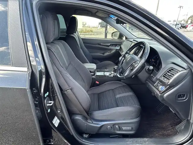 トヨタ クラウン ハイブリッド アスリートS 道央・札幌 2013(平25)年 11.1万km プレシャスブラックパール ４WD/寒冷地仕様/純正メーカーナビ/CD/DVD/BT/フルセグ/社外20アルミ/横滑り防止装置/レーダークルーズコントロール/クリアランスソナー/バックカメラ/ビルトインETC/ドライブレコーダー/EVMODE/ワイパーデアイサー/前席パワーシート/前席シートヒーター/ハンドルヒーター/ステアリングリモコン/MTモード付AT/プッシュスタート/スマートキー/HIDヘッドライト/オートライト/フォグランプ/電動格納ミラー/ヒーテッドドアミラー/ウィンカーミラー/純正フロアマット/ドアバイザー