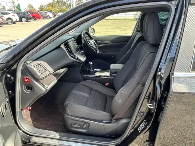 トヨタ クラウン ハイブリッド アスリートS 道央・札幌 2013(平25)年 11.1万km プレシャスブラックパール ４WD/寒冷地仕様/純正メーカーナビ/CD/DVD/BT/フルセグ/社外20アルミ/横滑り防止装置/レーダークルーズコントロール/クリアランスソナー/バックカメラ/ビルトインETC/ドライブレコーダー/EVMODE/ワイパーデアイサー/前席パワーシート/前席シートヒーター/ハンドルヒーター/ステアリングリモコン/MTモード付AT/プッシュスタート/スマートキー/HIDヘッドライト/オートライト/フォグランプ/電動格納ミラー/ヒーテッドドアミラー/ウィンカーミラー/純正フロアマット/ドアバイザー