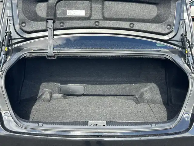 トヨタ クラウン ハイブリッド アスリートS 道央・札幌 2013(平25)年 11.1万km プレシャスブラックパール ４WD/寒冷地仕様/純正メーカーナビ/CD/DVD/BT/フルセグ/社外20アルミ/横滑り防止装置/レーダークルーズコントロール/クリアランスソナー/バックカメラ/ビルトインETC/ドライブレコーダー/EVMODE/ワイパーデアイサー/前席パワーシート/前席シートヒーター/ハンドルヒーター/ステアリングリモコン/MTモード付AT/プッシュスタート/スマートキー/HIDヘッドライト/オートライト/フォグランプ/電動格納ミラー/ヒーテッドドアミラー/ウィンカーミラー/純正フロアマット/ドアバイザー