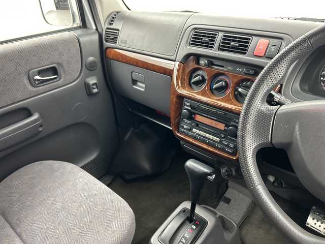 ホンダ バモス ターボ 三重県 2001(平13)年 8.9万km シルバー /禁煙車 //純正CDオーディオ //ターボ //ETC //両側スライドドア //マニュアルAC //ドアバイザー //リモコンキー //ABS //純正フロアマット //社外12インチAW //ハロゲンライト