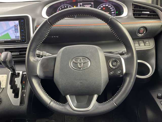 トヨタ シエンタ G 鹿児島県 2016(平28)年 9.5万km ブラックマイカ 社外SDナビ/(CD/DVD/AM/FM/ワンセグTV)/ワンオーナー/スペアキー/トヨタセーフティセンス/レーンキープアシスト/オートマチックハイビーム/衝突軽減ブレーキ/両側パワースライドドア/前席シートヒーター/ETC/純正フロアマット/純正LEDヘッドライト/プッシュスタート/保証書