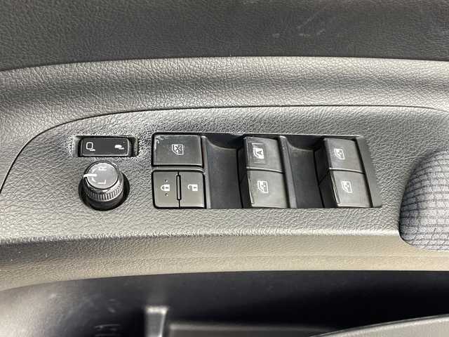 トヨタ シエンタ G 鹿児島県 2016(平28)年 9.5万km ブラックマイカ 社外SDナビ/(CD/DVD/AM/FM/ワンセグTV)/ワンオーナー/スペアキー/トヨタセーフティセンス/レーンキープアシスト/オートマチックハイビーム/衝突軽減ブレーキ/両側パワースライドドア/前席シートヒーター/ETC/純正フロアマット/純正LEDヘッドライト/プッシュスタート/保証書