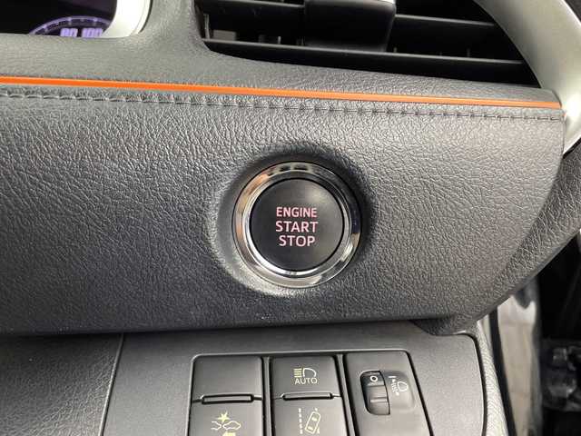 トヨタ シエンタ G 鹿児島県 2016(平28)年 9.5万km ブラックマイカ 社外SDナビ/(CD/DVD/AM/FM/ワンセグTV)/ワンオーナー/スペアキー/トヨタセーフティセンス/レーンキープアシスト/オートマチックハイビーム/衝突軽減ブレーキ/両側パワースライドドア/前席シートヒーター/ETC/純正フロアマット/純正LEDヘッドライト/プッシュスタート/保証書