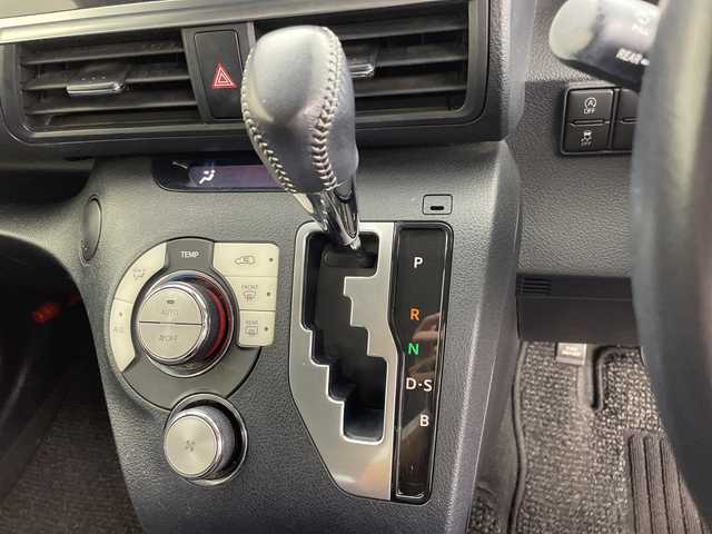 トヨタ シエンタ G 鹿児島県 2016(平28)年 9.5万km ブラックマイカ 社外SDナビ/(CD/DVD/AM/FM/ワンセグTV)/ワンオーナー/スペアキー/トヨタセーフティセンス/レーンキープアシスト/オートマチックハイビーム/衝突軽減ブレーキ/両側パワースライドドア/前席シートヒーター/ETC/純正フロアマット/純正LEDヘッドライト/プッシュスタート/保証書