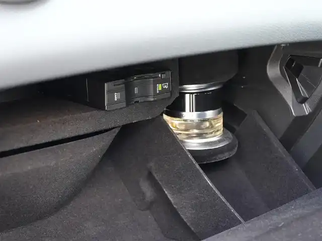 メルセデス・ベンツ ＧＬＣ２２０ d 4マチック スポーツラインED 静岡県 2021(令3)年 3.2万km ダイヤモンドホワイト パノラマサンルーフ/アルティコブラックレザーシートシートヒーター/前席メモリーパワーシート/MBUXナビフルセグTVBluetooth全方位カメラ/ワイヤレス充電/エアバランス　パヒュームアトマイザー/パワーバックドア/アンビエントライト/前後ドライブレコーダー/DSRCETC