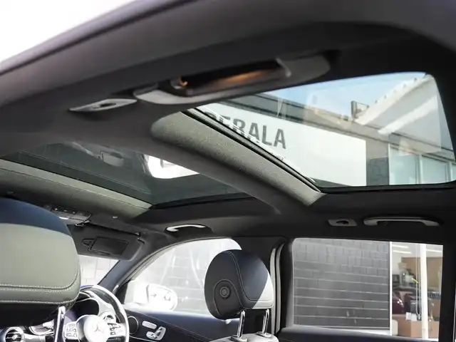 メルセデス・ベンツ ＧＬＣ２２０ d 4マチック スポーツラインED 静岡県 2021(令3)年 3.2万km ダイヤモンドホワイト パノラマサンルーフ/アルティコブラックレザーシートシートヒーター/前席メモリーパワーシート/MBUXナビフルセグTVBluetooth全方位カメラ/ワイヤレス充電/エアバランス　パヒュームアトマイザー/パワーバックドア/アンビエントライト/前後ドライブレコーダー/DSRCETC