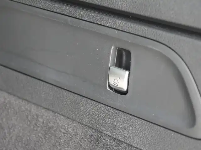 メルセデス・ベンツ ＧＬＣ２２０ d 4マチック スポーツラインED 静岡県 2021(令3)年 3.2万km ダイヤモンドホワイト パノラマサンルーフ/アルティコブラックレザーシートシートヒーター/前席メモリーパワーシート/MBUXナビフルセグTVBluetooth全方位カメラ/ワイヤレス充電/エアバランス　パヒュームアトマイザー/パワーバックドア/アンビエントライト/前後ドライブレコーダー/DSRCETC