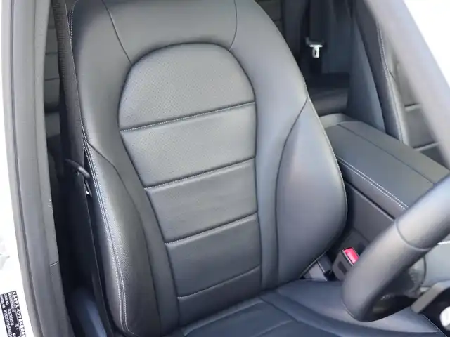 メルセデス・ベンツ ＧＬＣ２２０ d 4マチック スポーツラインED 静岡県 2021(令3)年 3.2万km ダイヤモンドホワイト パノラマサンルーフ/アルティコブラックレザーシートシートヒーター/前席メモリーパワーシート/MBUXナビフルセグTVBluetooth全方位カメラ/ワイヤレス充電/エアバランス　パヒュームアトマイザー/パワーバックドア/アンビエントライト/前後ドライブレコーダー/DSRCETC