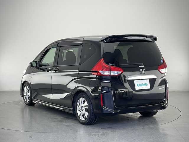 ホンダ フリード ハイブリット G ホンダセンシング 長野県 2016(平28)年 4.1万km クリスタルブラックパール ホンダセンシング/純正SDナビ /フルセグテレビ/Bluetooth/AppleCarPlay/DVD/バックカメラ　/ビルドインＥＴＣ　/両側パワースライドドア　/レーダークルーズコントロール/レーンキープアシスト　/コーナーセンサー　/オートライト/キセノンヘッドライト/ドアバイザー/ローダウン（純正サス有）