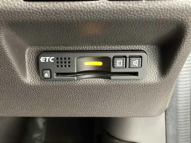 ホンダ フリード ハイブリット G ホンダセンシング 長野県 2016(平28)年 4.1万km クリスタルブラックパール ホンダセンシング/純正SDナビ /フルセグテレビ/Bluetooth/AppleCarPlay/DVD/バックカメラ　/ビルドインＥＴＣ　/両側パワースライドドア　/レーダークルーズコントロール/レーンキープアシスト　/コーナーセンサー　/オートライト/キセノンヘッドライト/ドアバイザー/ローダウン（純正サス有）