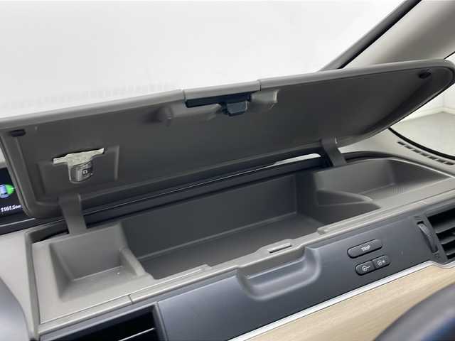 ホンダ フリード ハイブリット G ホンダセンシング 長野県 2016(平28)年 4.1万km クリスタルブラックパール ホンダセンシング/純正SDナビ /フルセグテレビ/Bluetooth/AppleCarPlay/DVD/バックカメラ　/ビルドインＥＴＣ　/両側パワースライドドア　/レーダークルーズコントロール/レーンキープアシスト　/コーナーセンサー　/オートライト/キセノンヘッドライト/ドアバイザー/ローダウン（純正サス有）