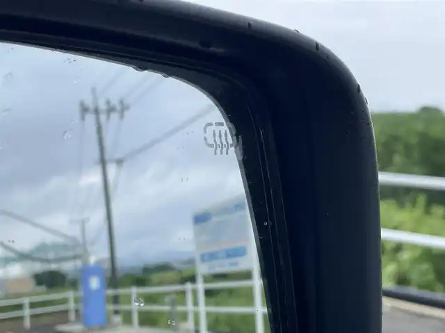 スズキ ジムニー XC 佐賀県 2025(令7)年 0.1万km ジャングルグリーン 登録時走行距離167ｋｍ/セーフティサポート/　・デュアルセンサーブレーキサポート/　・誤発信抑制機能/　・車線逸脱警報機能/　・ふらつき警報機能/　・先行車発進お知らせ機能/　・標識認識機能/　・ハイビームアシスト/ETC/フロアマット/アイドリングストップ/クルーズコントロール/LEDヘッドランプ/オートライト/ヘッドランプウォッシャー/フロントフォグランプ/純正アルミホイール/プライバシーガラス/革巻きステアリングホイール/ステアリングスイッチ/SRSエアバッグ（運転席/助手席/サイド/カーテン）/オートエアコン/スマートキー/プッシュスタート