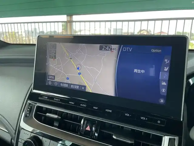 トヨタ クラウン ハイブリッド RS アドバンス 千葉県 2021(令3)年 4.5万km プレシャスホワイトパール 黒レザーシート/純正12.3インチナビ/・CD/DVD/MSV/Bluetooth/フルセグTV/トヨタセーフティーセンス/・プリクラッシュセーフティー/・レーンディパーチャーアラート/・パーキングサポートブレーキ/・リヤクロストラフィックアラート/・ロードサインアシスト/・ブラインドスポットモニター/・アダプティブクルーズコントロール/・オートマチックハイビーム/前席パワーシート/前席シートヒーター/前席シートベンチレーション/ステアリングヒーター/スマートキー/前後コーナーセンサー/トランクイージークローザー/ヘッドアップディスプレイ/純正18インチアルミホイール/純正LEDヘッドライト/フォグランプ/社外前後ドライブレコーダー【DC-DR652】/ビルトインETC2.0/ドアバイザー/サイド＆カーテンエアバッグ/新車時保証書＆取扱説明書