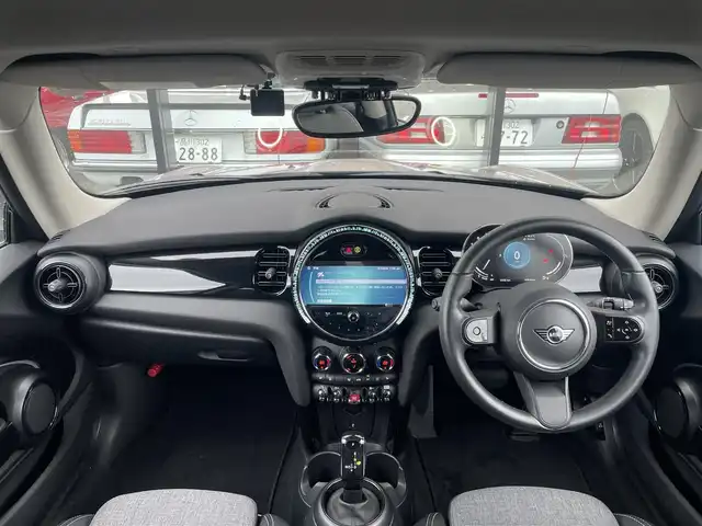 ＭＩＮＩ ＢＭＷ ミニ クーパー エッセンシャルトリム 千葉県 2022(令4)年 1.2万km ベージュ 純正ディスプレイオーディオ/バックカメラ/クルーズコントロール/純正16インチアルミホイール/スマートキー/LEDヘッドライト/アイドリングストップ/ETC