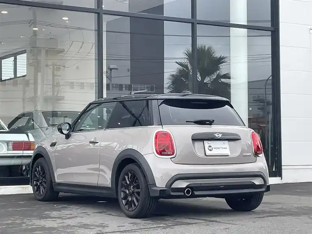 ＭＩＮＩ ＢＭＷ ミニ クーパー エッセンシャルトリム 千葉県 2022(令4)年 1.2万km ベージュ 純正ディスプレイオーディオ/バックカメラ/クルーズコントロール/純正16インチアルミホイール/スマートキー/LEDヘッドライト/アイドリングストップ/ETC