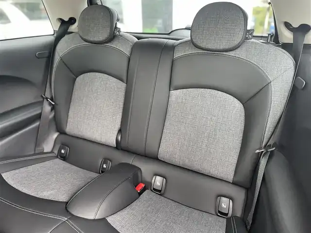 ＭＩＮＩ ＢＭＷ ミニ クーパー エッセンシャルトリム 千葉県 2022(令4)年 1.2万km ベージュ 純正ディスプレイオーディオ/バックカメラ/クルーズコントロール/純正16インチアルミホイール/スマートキー/LEDヘッドライト/アイドリングストップ/ETC