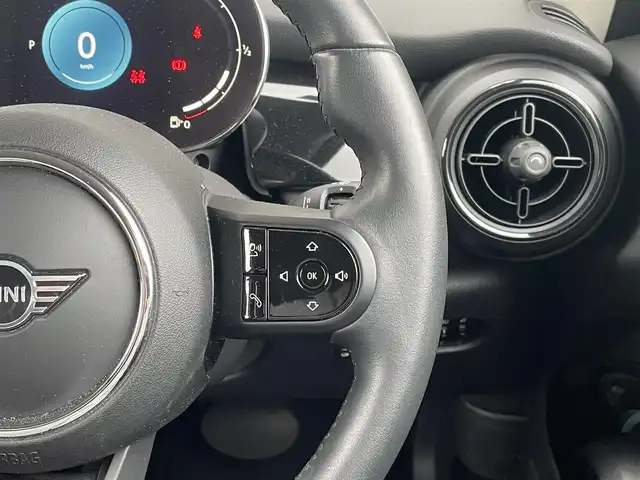 ＭＩＮＩ ＢＭＷ ミニ クーパー エッセンシャルトリム 千葉県 2022(令4)年 1.2万km ベージュ 純正ディスプレイオーディオ/バックカメラ/クルーズコントロール/純正16インチアルミホイール/スマートキー/LEDヘッドライト/アイドリングストップ/ETC