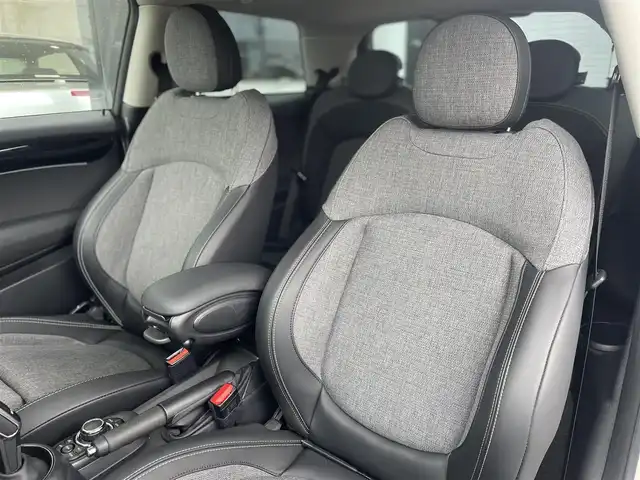 ＭＩＮＩ ＢＭＷ ミニ クーパー エッセンシャルトリム 千葉県 2022(令4)年 1.2万km ベージュ 純正ディスプレイオーディオ/バックカメラ/クルーズコントロール/純正16インチアルミホイール/スマートキー/LEDヘッドライト/アイドリングストップ/ETC