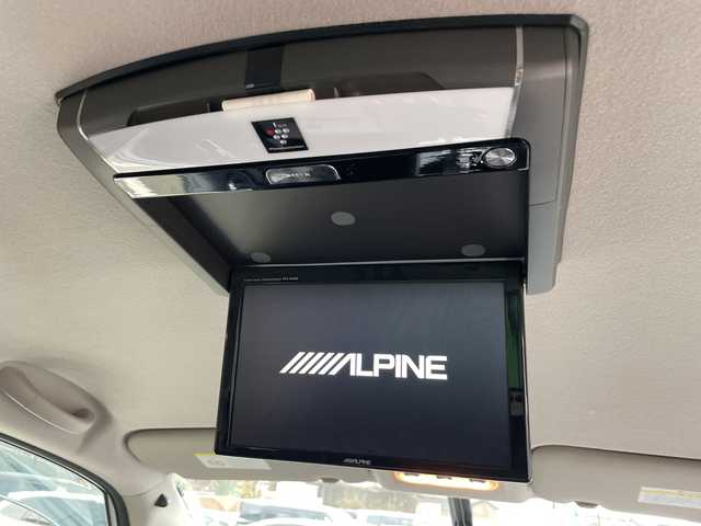 日産 セレナ ハイウェイスター S HV Vエアロ 岐阜県 2013(平25)年 11.4万km ブリリアントシルバー 登録時走行距離113685km/後席モニター/バックカメラ/純正ナビ/フルセグＴＶ/スタッドレスタイヤ４本（社外ＡＷ）/両側パワースライドドア/フロントエアロ/ビルトインＥＴＣ/禁煙車/純正アルミホイール/フロントフォグランプ/社外フロアマット/プッシュスタート/スマートキー/ABS/横滑り防止装置/盗難防止装置/オートライト/ハロゲンヘッドライト/エアバッグ