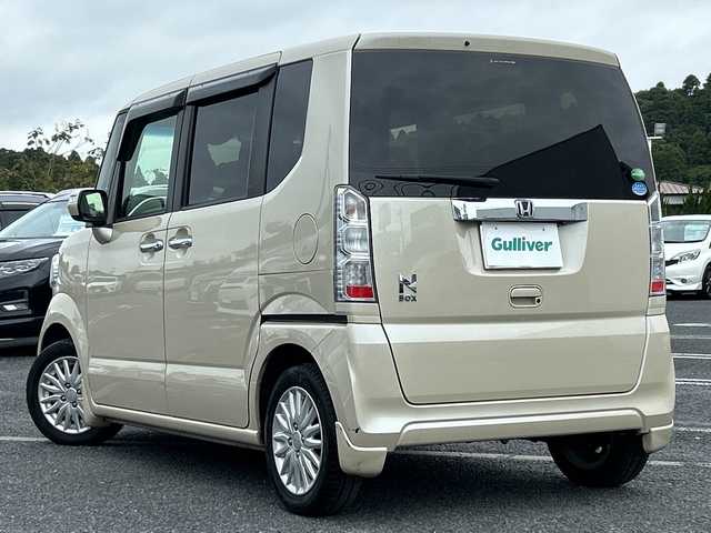 ホンダ Ｎ ＢＯＸ G SSパッケージ 千葉県 2017(平29)年 8.9万km プレミアムアイボリーP ナビＶＸＭ－１７４ＶＦＸｉ　バックカメラ　両側パワースライドドア　ＣＴＢＡ　ビルトインＥＴＣ　ドラレコ　ＵＳＢ　シートバックテーブル　ＨＩＤ　オートライト　フロアマット　ドアバイザー　スマートキー/ワンオーナー/両側パワースライドドア/純正オプションモデューロ14インチアルミ/純正ディーラーナビ/バックカメラ/フルセグTV/Bluetooth/シートヒーター（運転席・助手席）/HIDヘッドライト/オートライト/ビルトインETC/新車保証書/取扱説明書/スペアキー