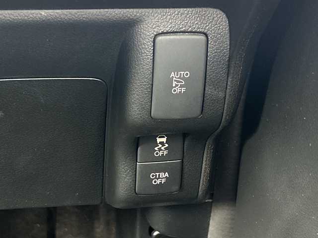 ホンダ Ｎ ＢＯＸ G SSパッケージ 千葉県 2017(平29)年 8.9万km プレミアムアイボリーP ナビＶＸＭ－１７４ＶＦＸｉ　バックカメラ　両側パワースライドドア　ＣＴＢＡ　ビルトインＥＴＣ　ドラレコ　ＵＳＢ　シートバックテーブル　ＨＩＤ　オートライト　フロアマット　ドアバイザー　スマートキー/ワンオーナー/両側パワースライドドア/純正オプションモデューロ14インチアルミ/純正ディーラーナビ/バックカメラ/フルセグTV/Bluetooth/シートヒーター（運転席・助手席）/HIDヘッドライト/オートライト/ビルトインETC/新車保証書/取扱説明書/スペアキー