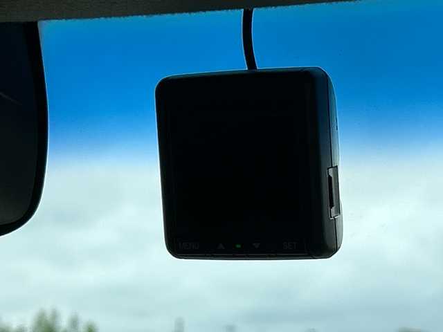 ホンダ Ｎ ＢＯＸ G SSパッケージ 千葉県 2017(平29)年 8.9万km プレミアムアイボリーP ナビＶＸＭ－１７４ＶＦＸｉ　バックカメラ　両側パワースライドドア　ＣＴＢＡ　ビルトインＥＴＣ　ドラレコ　ＵＳＢ　シートバックテーブル　ＨＩＤ　オートライト　フロアマット　ドアバイザー　スマートキー/ワンオーナー/両側パワースライドドア/純正オプションモデューロ14インチアルミ/純正ディーラーナビ/バックカメラ/フルセグTV/Bluetooth/シートヒーター（運転席・助手席）/HIDヘッドライト/オートライト/ビルトインETC/新車保証書/取扱説明書/スペアキー