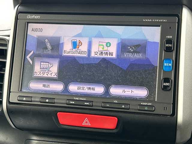 ホンダ Ｎ ＢＯＸ G SSパッケージ 千葉県 2017(平29)年 8.9万km プレミアムアイボリーP ナビＶＸＭ－１７４ＶＦＸｉ　バックカメラ　両側パワースライドドア　ＣＴＢＡ　ビルトインＥＴＣ　ドラレコ　ＵＳＢ　シートバックテーブル　ＨＩＤ　オートライト　フロアマット　ドアバイザー　スマートキー/ワンオーナー/両側パワースライドドア/純正オプションモデューロ14インチアルミ/純正ディーラーナビ/バックカメラ/フルセグTV/Bluetooth/シートヒーター（運転席・助手席）/HIDヘッドライト/オートライト/ビルトインETC/新車保証書/取扱説明書/スペアキー