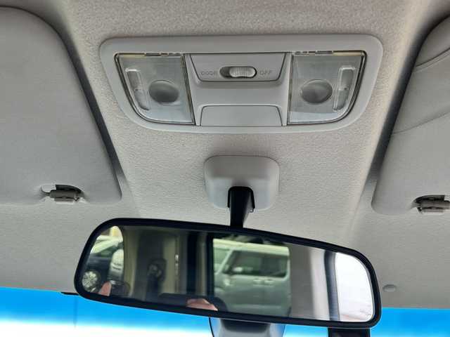 ホンダ Ｎ ＢＯＸ G SSパッケージ 千葉県 2017(平29)年 8.9万km プレミアムアイボリーP ナビＶＸＭ－１７４ＶＦＸｉ　バックカメラ　両側パワースライドドア　ＣＴＢＡ　ビルトインＥＴＣ　ドラレコ　ＵＳＢ　シートバックテーブル　ＨＩＤ　オートライト　フロアマット　ドアバイザー　スマートキー/ワンオーナー/両側パワースライドドア/純正オプションモデューロ14インチアルミ/純正ディーラーナビ/バックカメラ/フルセグTV/Bluetooth/シートヒーター（運転席・助手席）/HIDヘッドライト/オートライト/ビルトインETC/新車保証書/取扱説明書/スペアキー